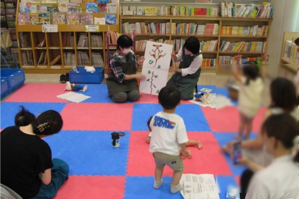赤ちゃんおはなし会2